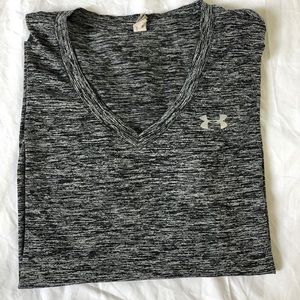 UA V Neck